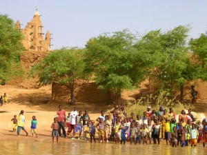Pobles a la ribera del riu Niger (Mali)